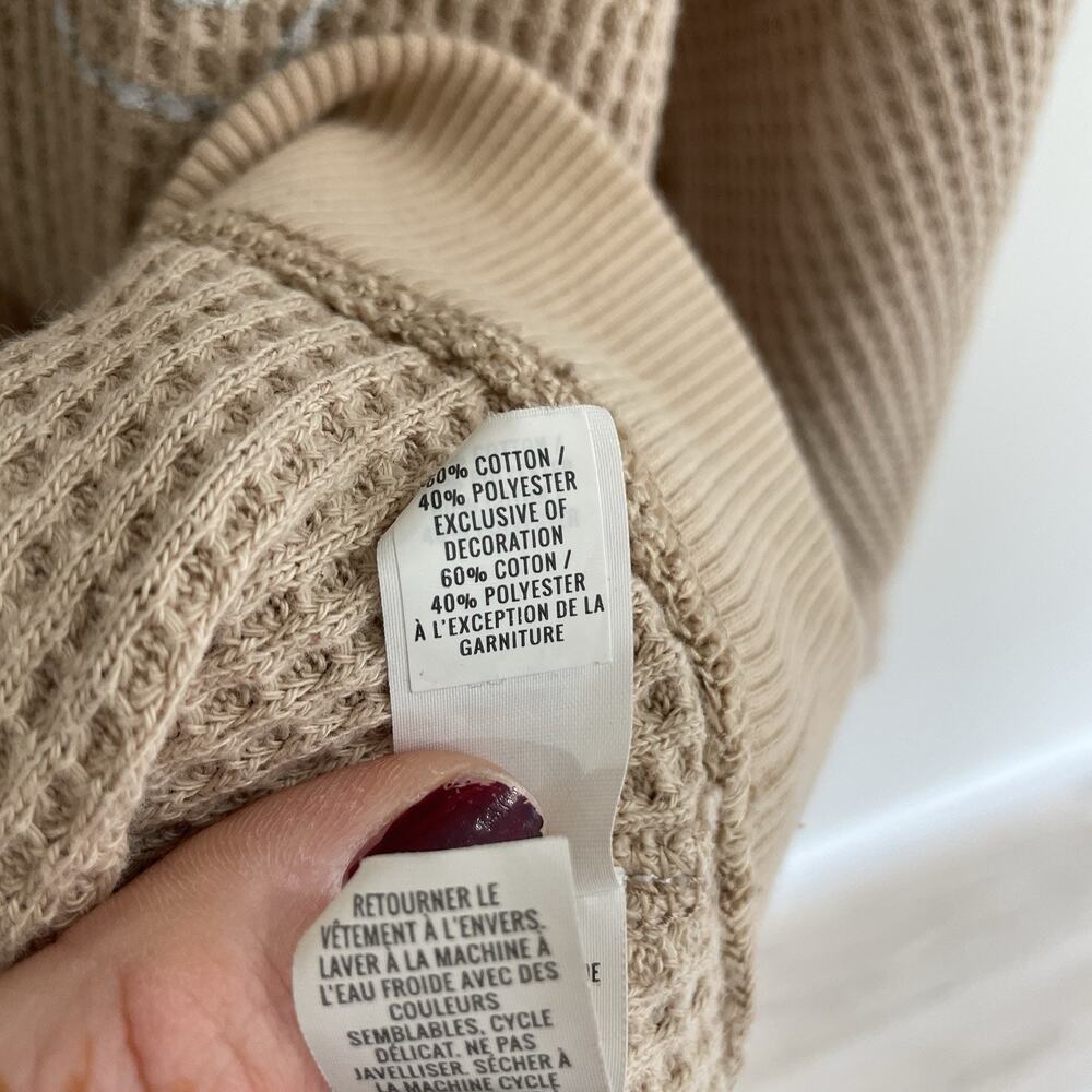 Aerie Tan Beige Waffle Knit Chicago Graphic Baggy Crewneck Sweatshirt Size M - Picture 4 of 4